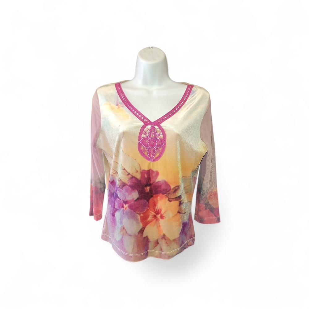 M By Amour Floral V-Neck Women's Top in Pink and Purple